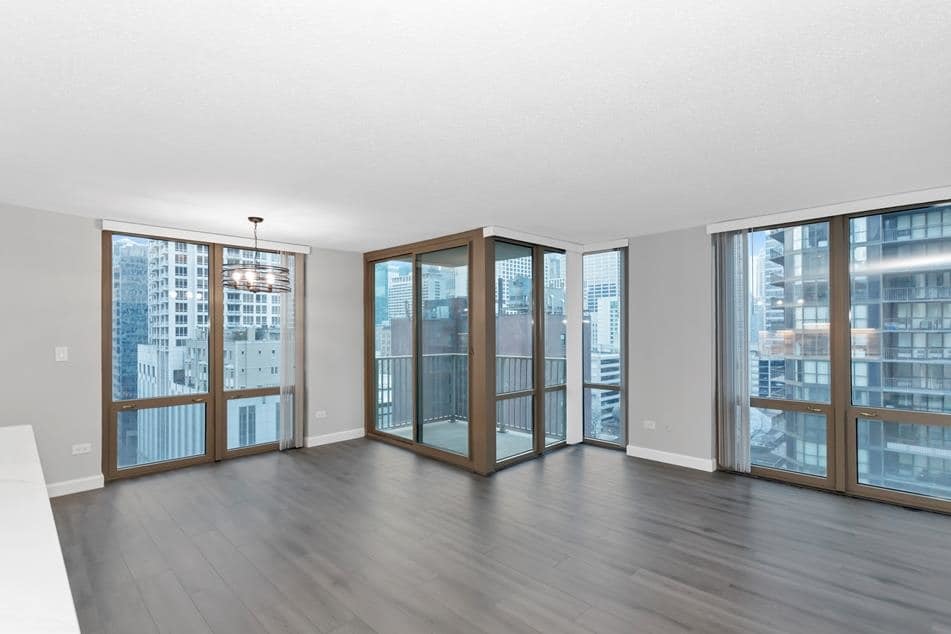 2 E Erie Street 1402