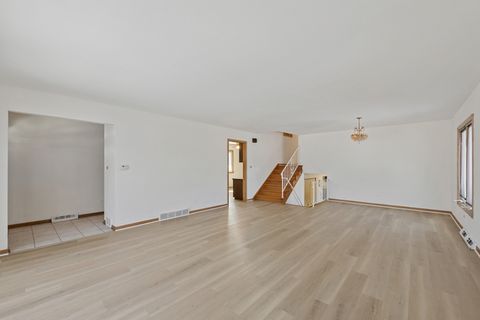 Tiny photo for 4738 N Potawatomie Avenue, Chicago, IL 60656 (MLS # 12611175)