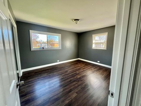 Tiny photo for 746 Walnut Street #2E, Waukegan, IL 60085 (MLS # 12619318)