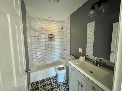 Tiny photo for 746 Walnut Street #2E, Waukegan, IL 60085 (MLS # 12619318)