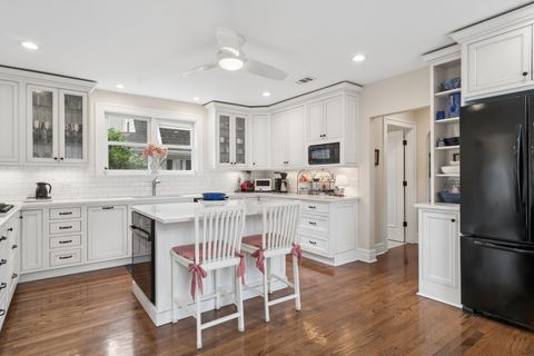 Tiny photo for 343 Franklin Avenue, River Forest, IL 60305 (MLS # 12675289)