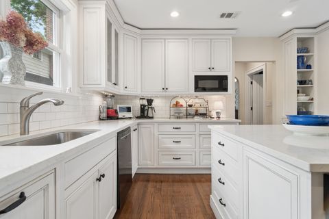 Tiny photo for 343 Franklin Avenue, River Forest, IL 60305 (MLS # 12675289)