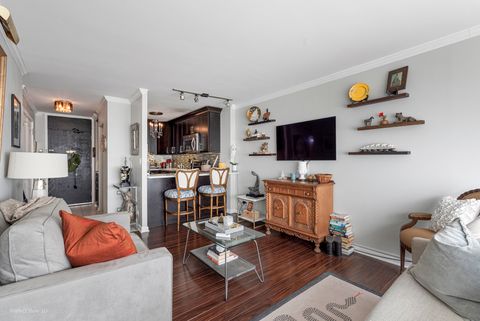 Tiny photo for 5455 N SHERIDAN Road #3105, Chicago, IL 60640 (MLS # 12581799)