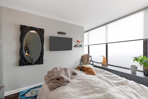 Tiny photo for 5455 N SHERIDAN Road #3105, Chicago, IL 60640 (MLS # 12581799)