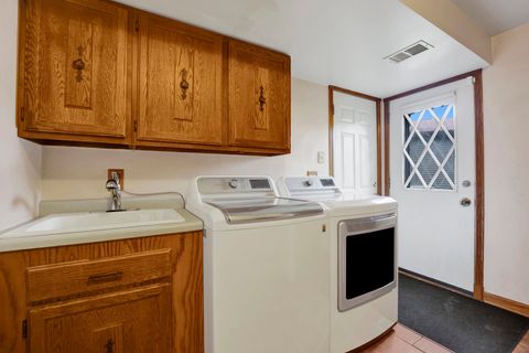 Tiny photo for 823 N Harrow Court, Addison, IL 60101 (MLS # 12499115)