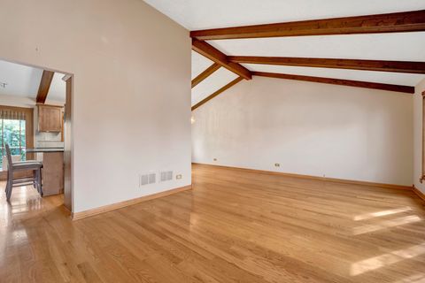 Tiny photo for 823 N Harrow Court, Addison, IL 60101 (MLS # 12499115)