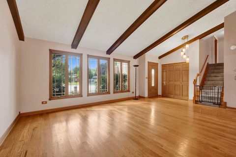 Tiny photo for 823 N Harrow Court, Addison, IL 60101 (MLS # 12499115)