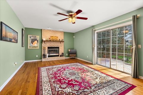 Tiny photo for 122 Cinderford Court, Oswego, IL 60543 (MLS # 12599844)