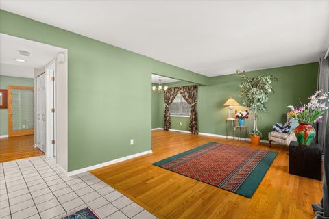Tiny photo for 122 Cinderford Court, Oswego, IL 60543 (MLS # 12599844)