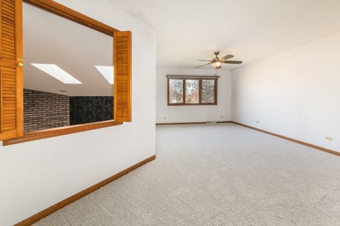 Tiny photo for 1711 Pebble Beach Court, Hoffman Estates, IL 60169 (MLS # 12494671)