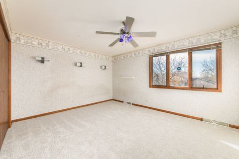 Tiny photo for 1711 Pebble Beach Court, Hoffman Estates, IL 60169 (MLS # 12494671)