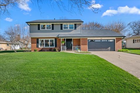2477 Cambridge Drive Aurora IL 60506