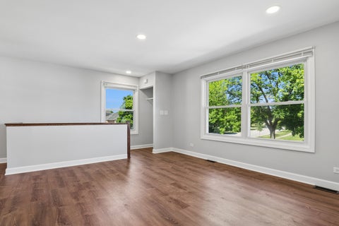 Tiny photo for 770 Pahl Road #770, Elk Grove Village, IL 60007 (MLS # 12679617)