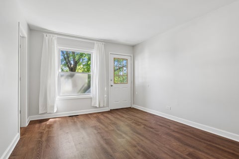 Tiny photo for 770 Pahl Road #770, Elk Grove Village, IL 60007 (MLS # 12679617)