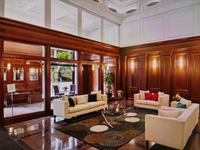 212 W Washington Street 1805