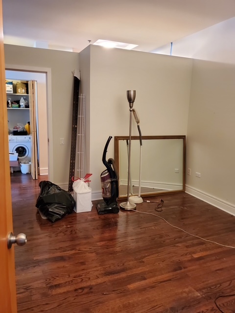 212 W Washington Street 1805