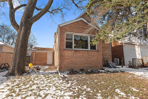 Tiny photo for 17913 Homewood Avenue, Homewood, IL 60430 (MLS # 12534659)