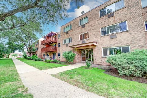 Tiny photo for 712 W DEMPSTER Street #FG10, Mount Prospect, IL 60056 (MLS # 12481984)