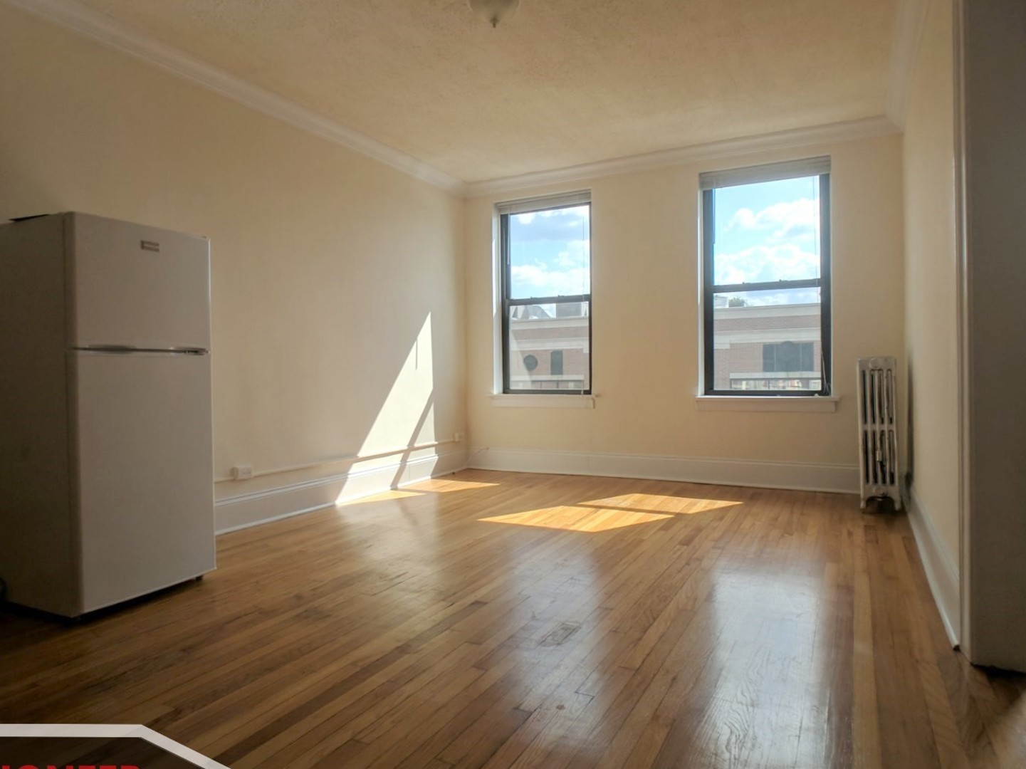 2737 N Spaulding Avenue 221