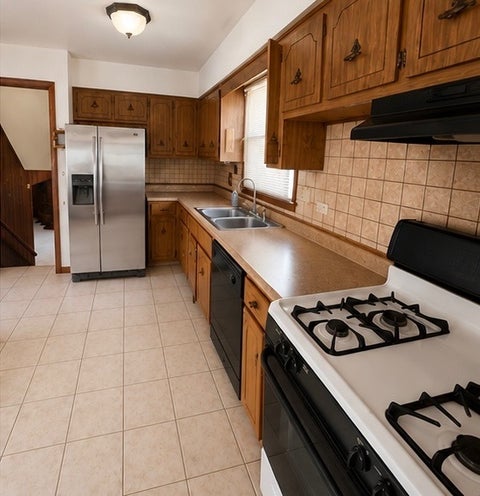 Tiny photo for 14644 Kenwood Avenue, Dolton, IL 60419 (MLS # 12689906)