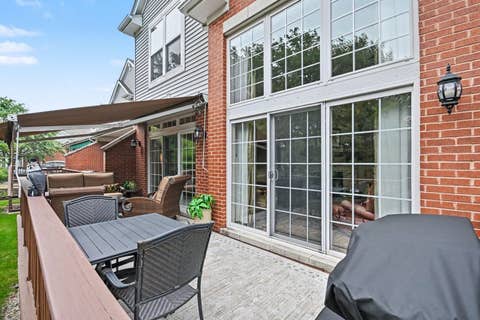Tiny photo for 4 Lakebreeze Court, Lake Zurich, IL 60047 (MLS # 12710762)