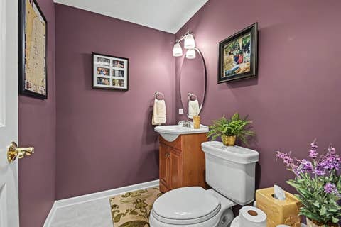 Tiny photo for 4 Lakebreeze Court, Lake Zurich, IL 60047 (MLS # 12710762)