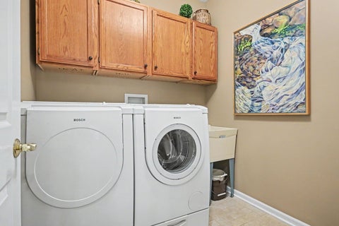 Tiny photo for 4 Lakebreeze Court, Lake Zurich, IL 60047 (MLS # 12710762)