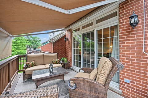 Tiny photo for 4 Lakebreeze Court, Lake Zurich, IL 60047 (MLS # 12710762)