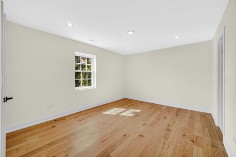 Tiny photo for 602 Glenshire Road, Glenview, IL 60025 (MLS # 12580839)