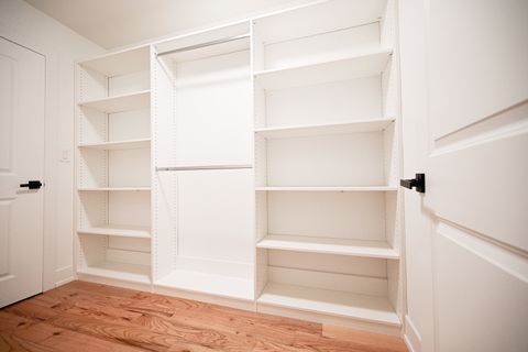 Tiny photo for 602 Glenshire Road, Glenview, IL 60025 (MLS # 12580839)