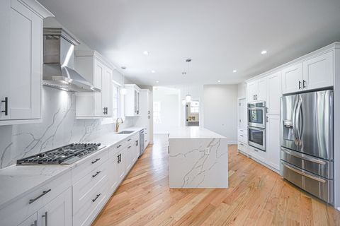 Tiny photo for 602 Glenshire Road, Glenview, IL 60025 (MLS # 12580839)