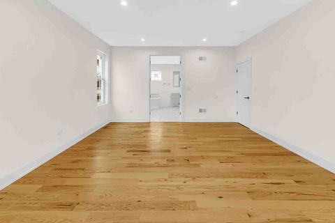 Tiny photo for 602 Glenshire Road, Glenview, IL 60025 (MLS # 12580839)