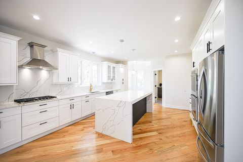 Tiny photo for 602 Glenshire Road, Glenview, IL 60025 (MLS # 12580839)