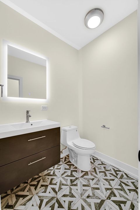 Tiny photo for 602 Glenshire Road, Glenview, IL 60025 (MLS # 12580839)