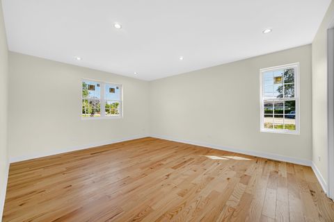 Tiny photo for 602 Glenshire Road, Glenview, IL 60025 (MLS # 12580839)