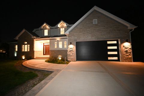 Tiny photo for 602 Glenshire Road, Glenview, IL 60025 (MLS # 12580839)