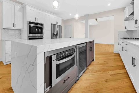 Tiny photo for 602 Glenshire Road, Glenview, IL 60025 (MLS # 12580839)