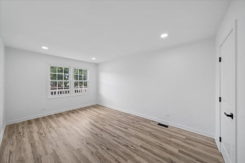 Tiny photo for 185 College Drive #B, Bloomingdale, IL 60108 (MLS # 12746002)