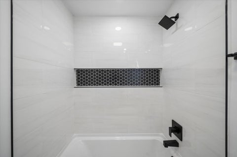 Tiny photo for 185 College Drive #B, Bloomingdale, IL 60108 (MLS # 12746002)
