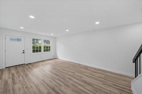 Tiny photo for 185 College Drive #B, Bloomingdale, IL 60108 (MLS # 12746002)