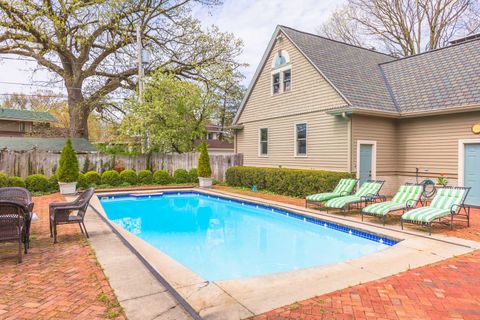 Tiny photo for 5 Broadway Place, Normal, IL 61761 (MLS # 12588757)