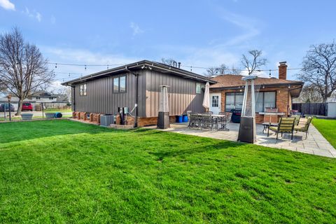 Tiny photo for 8100 Lorel Avenue, Burbank, IL 60459 (MLS # 12614534)