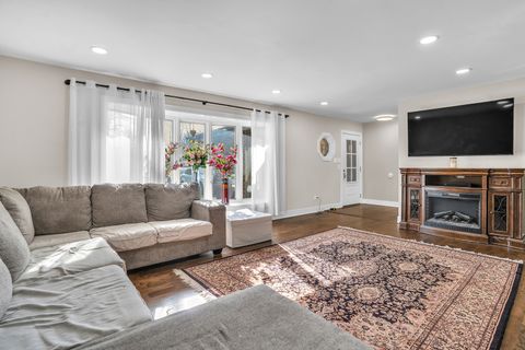 Tiny photo for 8100 Lorel Avenue, Burbank, IL 60459 (MLS # 12614534)