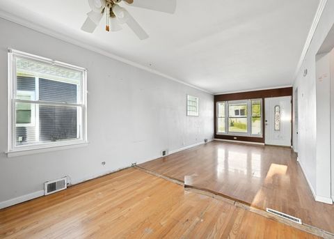 Tiny photo for 3310 Highland Avenue, Berwyn, IL 60402 (MLS # 12445410)