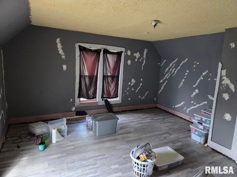 Tiny photo for 1324 N 9TH Street, Quincy, IL 62301 (MLS # QC4266714)