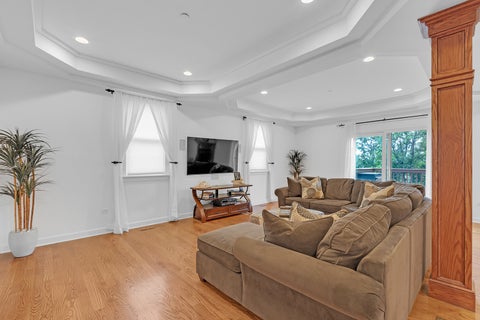 Tiny photo for 106 N Kenilworth Avenue, Mount Prospect, IL 60056 (MLS # 12743807)