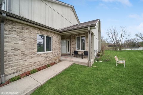 1347 Rosewood Court J Flossmoor IL 60422