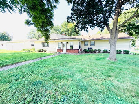 Tiny photo for 525 E Honeywell Street, Hoopeston, IL 60942 (MLS # 12728285)