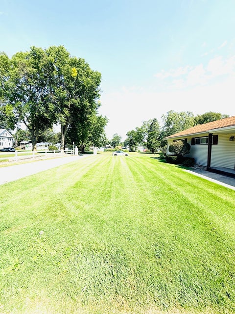 Tiny photo for 525 E Honeywell Street, Hoopeston, IL 60942 (MLS # 12728285)