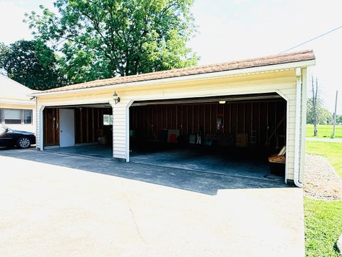 Tiny photo for 525 E Honeywell Street, Hoopeston, IL 60942 (MLS # 12728285)